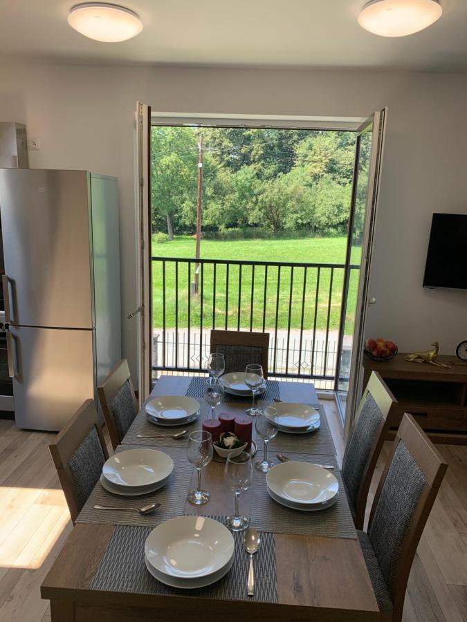 Cozy 2-Bedroom Vacation Apartment With Entire Top Floor Gaj  Kültér fotó