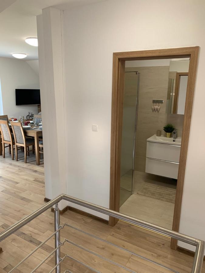Cozy 2-Bedroom Vacation Apartment With Entire Top Floor Gaj  Kültér fotó